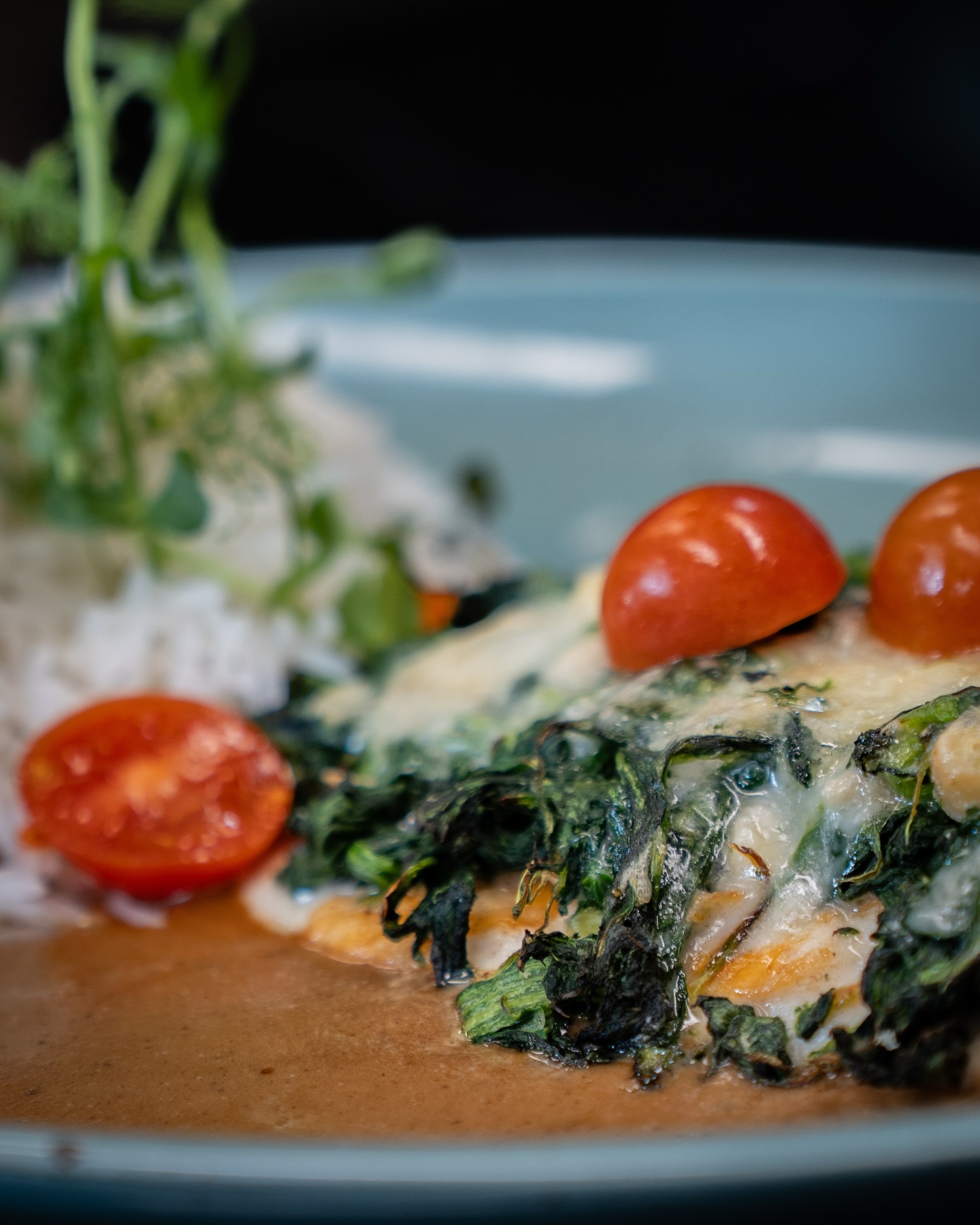 Gebratenes Hühnerfilet mit Gorgonzola überbacken aus unserer aktuellen Tageskarte! 🍗🍅

#b3 #wattens #restaurant #bar #menü7#b3, #wattens, #restaurant, #bar, #menü