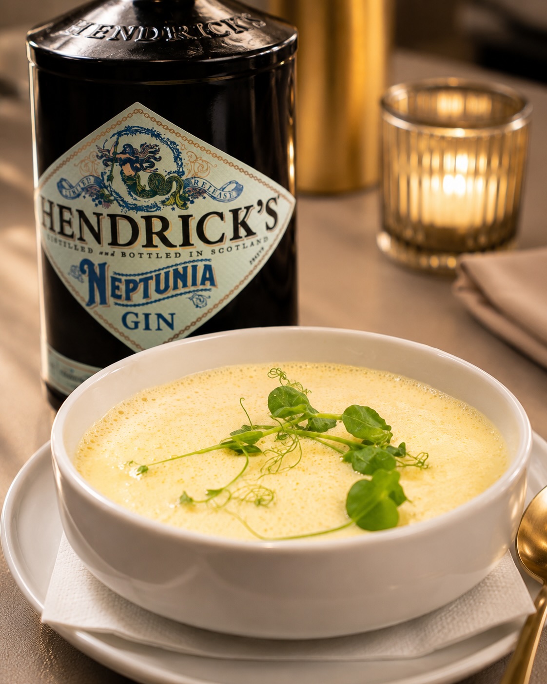 Mais-Gin-Suppe aus unserer aktuellen Wochenkarte! 🌽🥣

#b3 #menü #soup #hendricks #gin5#b3, #menü, #soup, #hendricks, #gin