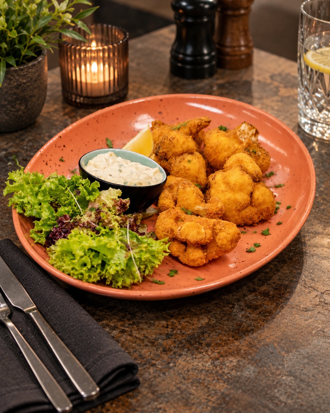 Gebackener Karfiol mit Sauce Tartar aus unserer aktuellen Wochenkarte! 🤤

#restaurant #menü #dinner #baked #tartar7#restaurant, #menü, #dinner, #baked, #tartar