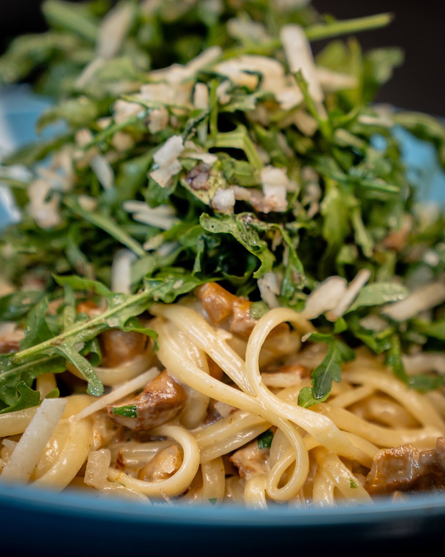 Linguine mit Pfifferling-Rahm und Ruccola aus unserer aktuellen Wochenkarte! 🍝🍄‍🟫

#b3 #wattens #restaurant #menü #linguine6#b3, #wattens, #restaurant, #menü, #linguine