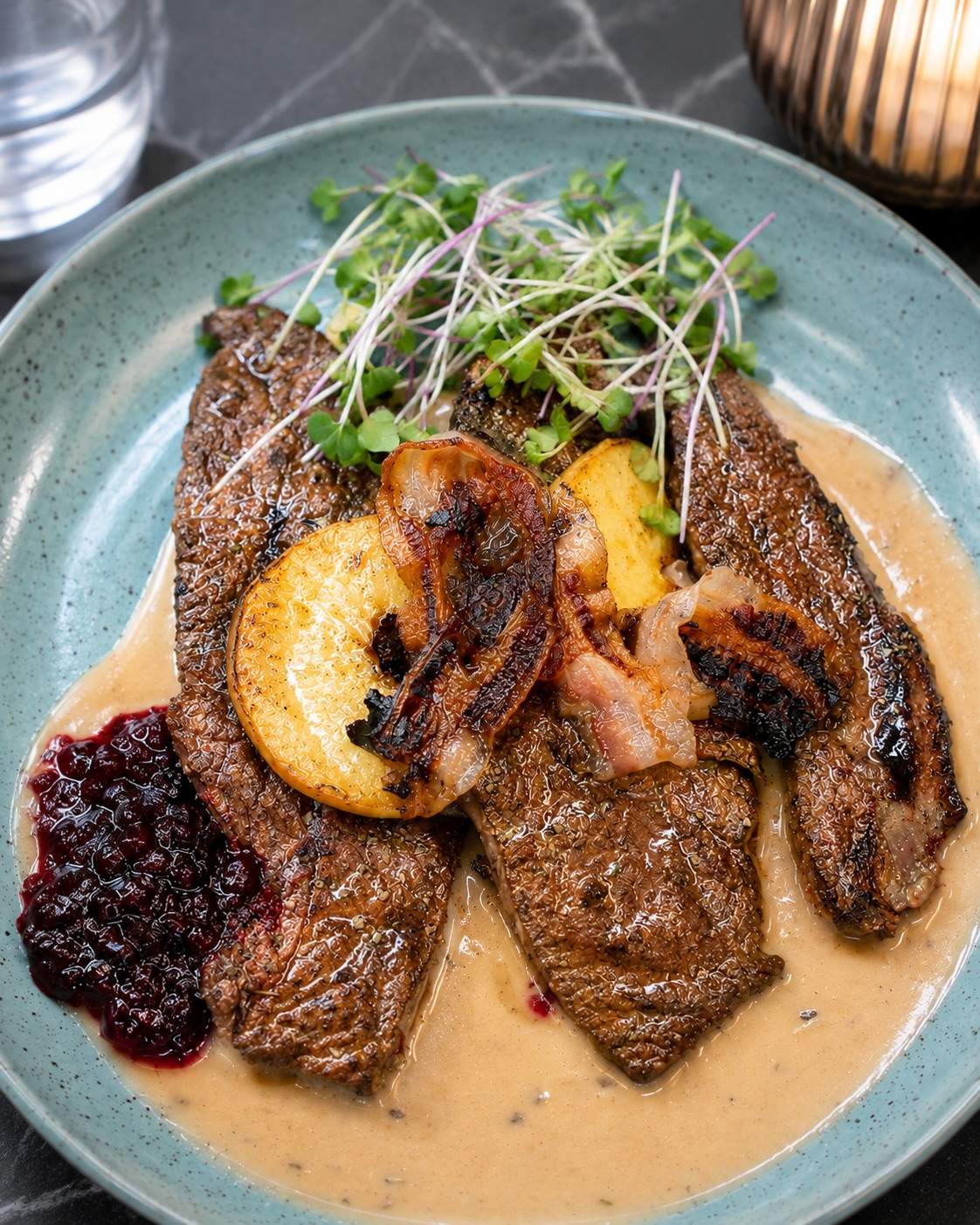 Tiroler Kalbsleber mit Rahmsauce, Reis, Speck & Apfel aus unserer aktuellen Wochenkarte! 🐄

#restaurant #dinner #menü #liver #foodlover11#restaurant, #dinner, #menü, #liver, #foodlover