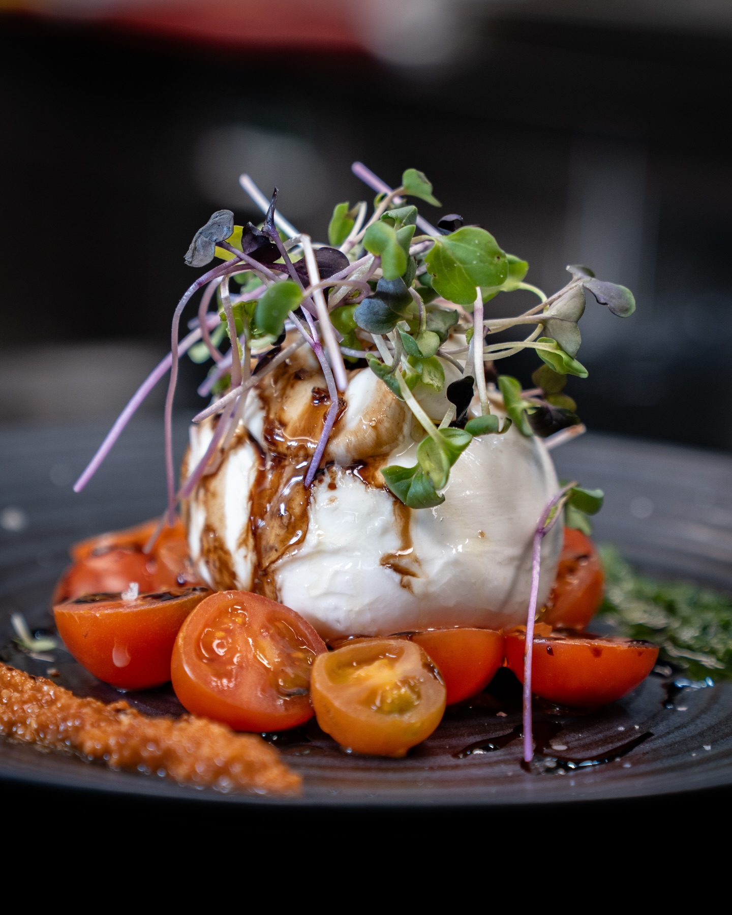 Burrata mit zweierlei Pesto & Tomaten aus unserer aktuellen Tageskarte! 🍅

#b3 #wattens #restaurant #menü #burrata20#b3, #wattens, #restaurant, #menü, #burrata