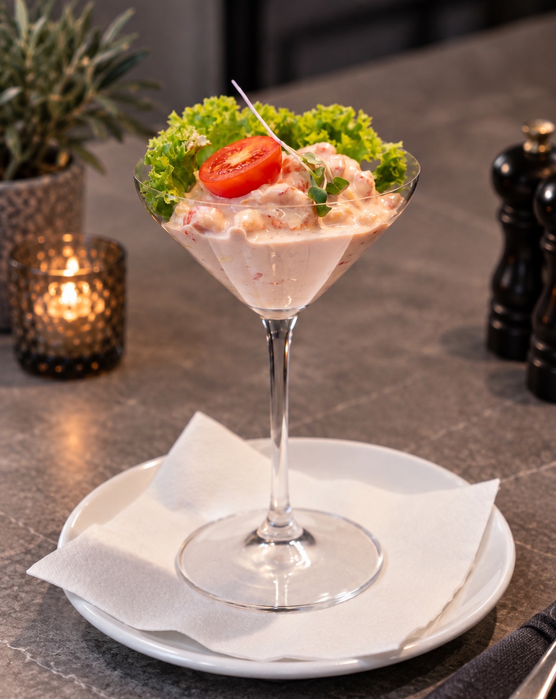 Flusskrebs-Ananas-Salat aus unserer aktuellen Wochenkarte! 🦐🍍

#restaurant #crayfish #pineapple #menü #alacarte6#restaurant, #crayfish, #pineapple, #menü, #alacarte