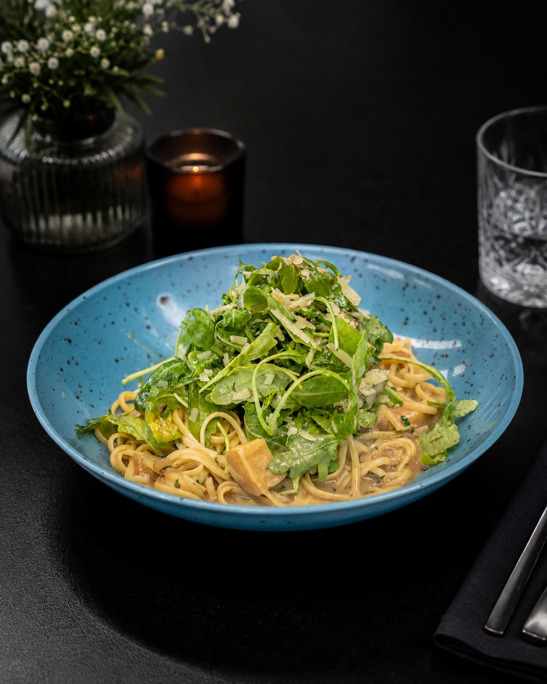 Tagliatelle mit Steinpilzen & Ruccola aus unserer aktuellen Wochenkarte! 🍝🍄‍🟫

#b3 #restaurant #wattens #menü #dinner5#b3, #restaurant, #wattens, #menü, #dinner