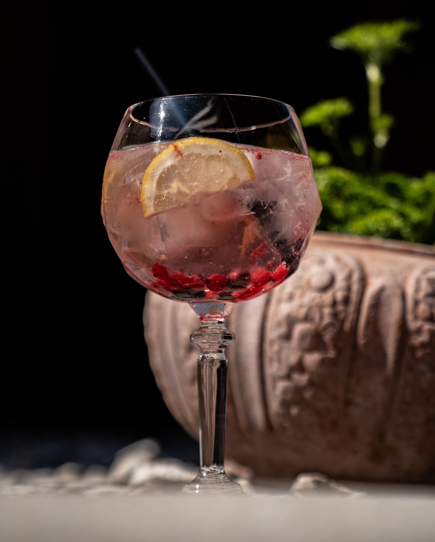 Wie ein französischer Sommer in Paris – fruchtig, floral und ein bisschen verrückt. Hendrick’s Grand Carbaret Gin Tonic mit roten Früchten! 🍹🍓🫐Findet ihr übrigens in unserer neuen Gin-Karte! 👀#b3 #wattens #restaurant #bar #lounge #food #foodlover #drinks #beer #wine #party #events #catering #foodporn #instafood #dinner #breakfast #lunch #delicious #yummy #coffee #cafe #tasty #cocktails #homemade #gastro #gastronomie #tirol #menü18#b3, #wattens, #restaurant, #bar, #lounge, #food, #foodlover, #drinks, #beer, #wine, #party, #events, #catering, #foodporn, #instafood, #dinner, #breakfast, #lunch, #delicious, #yummy, #coffee, #cafe, #tasty, #cocktails, #homemade, #gastro, #gastronomie, #tirol, #menü